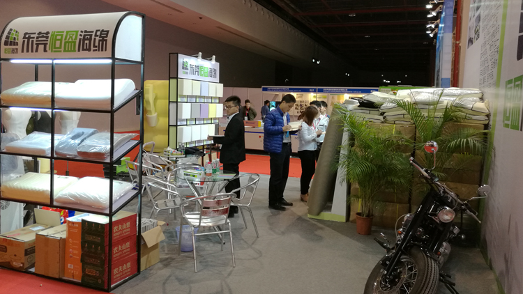 記憶海綿枕頭.jpg 記憶海綿枕頭.jpg